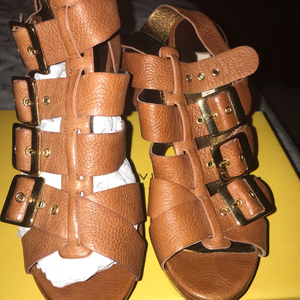 Cynthia Vincent sz 6.5 brown wedges leather - Picture 6 of 8